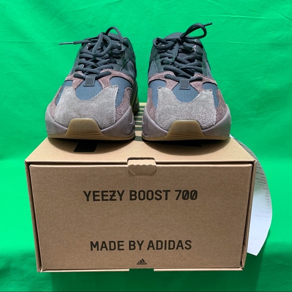 Adidas Yeezy Boost 700 Mauve Size 9.5 Used Gently - Picture 5 of 16